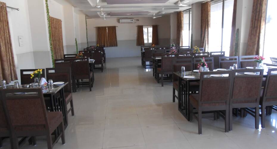 Hotel King's Way, Dungarpur 4